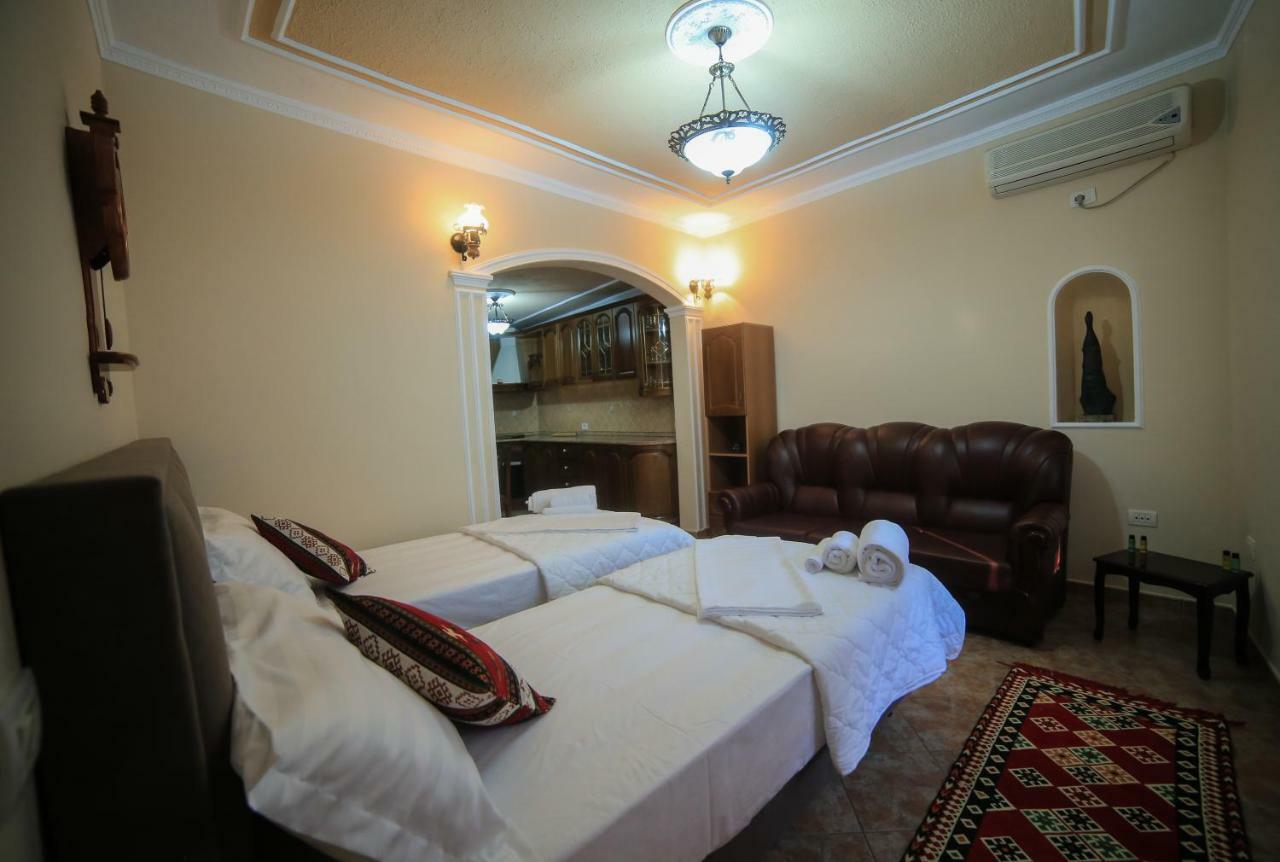 Krujë Kaloshi Villa מראה חיצוני תמונה