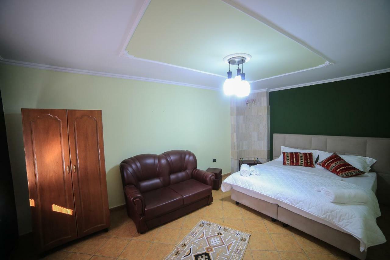 Krujë Kaloshi Villa מראה חיצוני תמונה